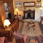 Court Au Château Le But Leguillac-de-l'Auche